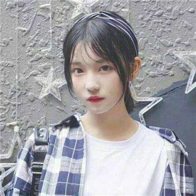 港股午评：恒指跌1.37% 科指跌2.15% 科网股低迷 黄金股走弱 快手跌超13%